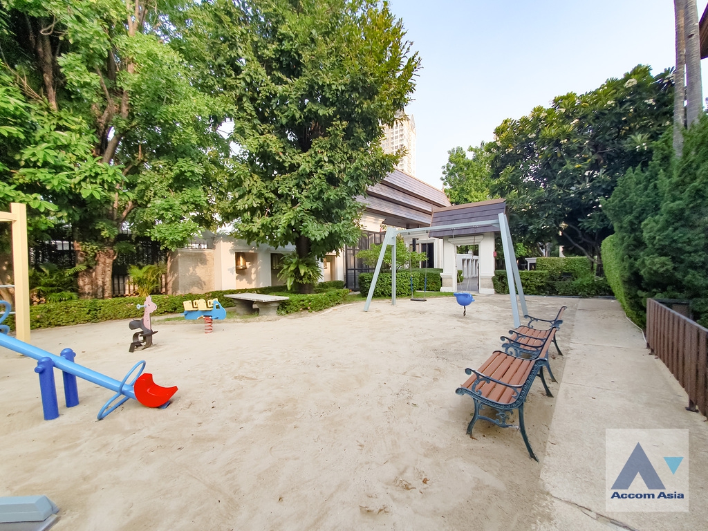  4 br House For Rent in Sathorn ,Bangkok BTS Saint Louis - BRT Thanon Chan at Exclusive Resort Style Home  AA29486