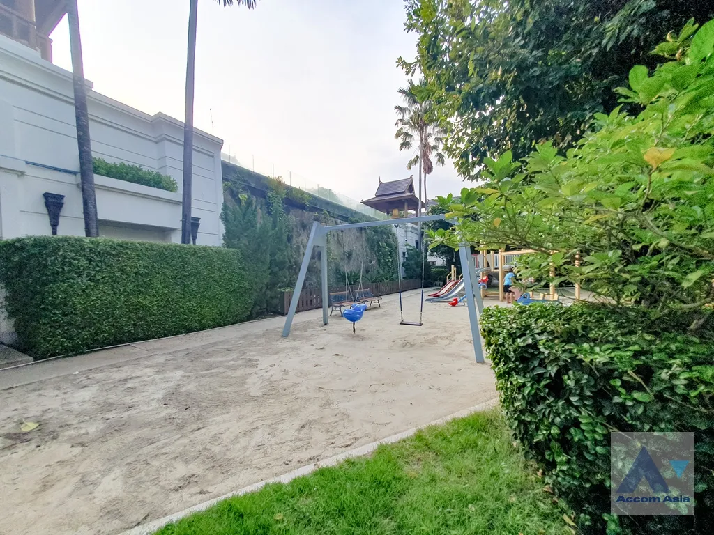  4 br House For Rent in Sathorn ,Bangkok BTS Saint Louis - BRT Thanon Chan at Exclusive Resort Style Home  AA43407