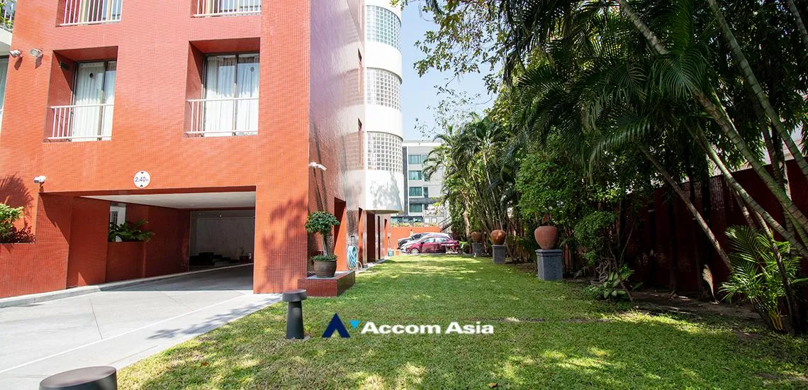  3 br Condominium for rent and sale in Ploenchit ,Bangkok BTS Chitlom at Chidlom Place AA33293