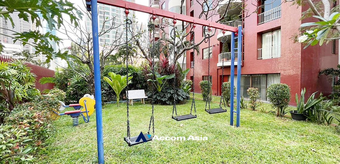  3 br Condominium For Sale in Ploenchit ,Bangkok BTS Chitlom at Chidlom Place AA20846