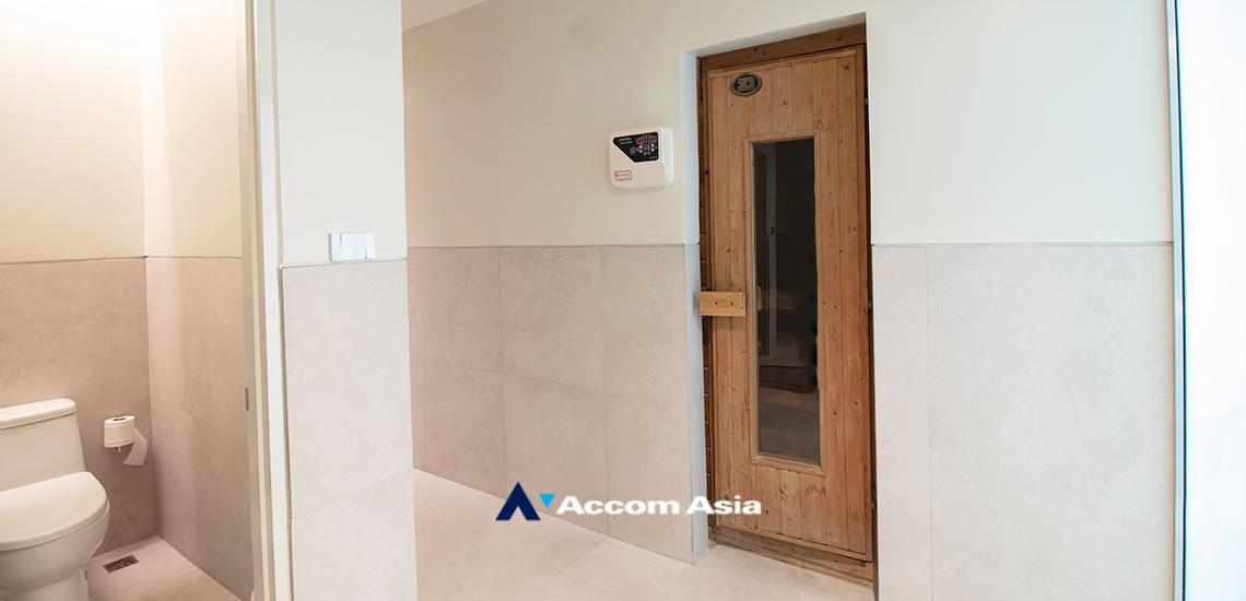  3 br Condominium For Sale in Ploenchit ,Bangkok BTS Chitlom at Chidlom Place AA20846