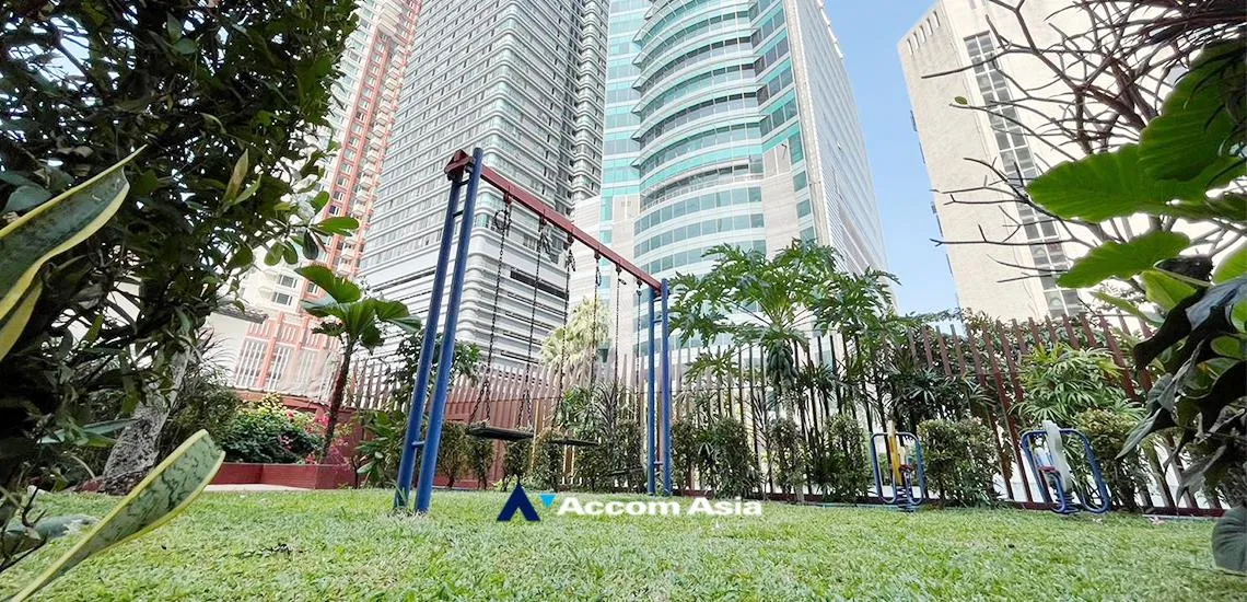 2 br Condominium For Sale in Ploenchit ,Bangkok BTS Chitlom at Chidlom Place AA41933