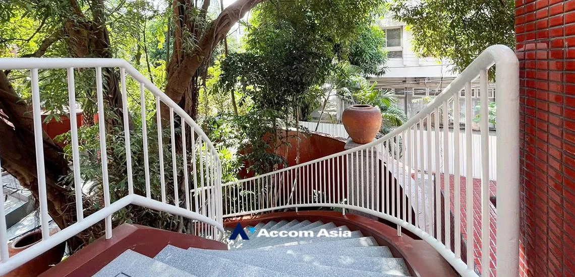  4 br Condominium For Rent in Ploenchit ,Bangkok BTS Chitlom at Chidlom Place 27640