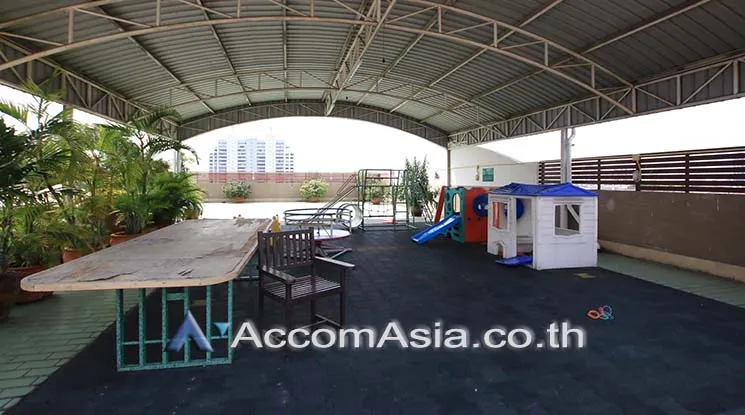  2 br Apartment For Rent in Sathorn ,Bangkok MRT Khlong Toei at Low rise Building AA30436