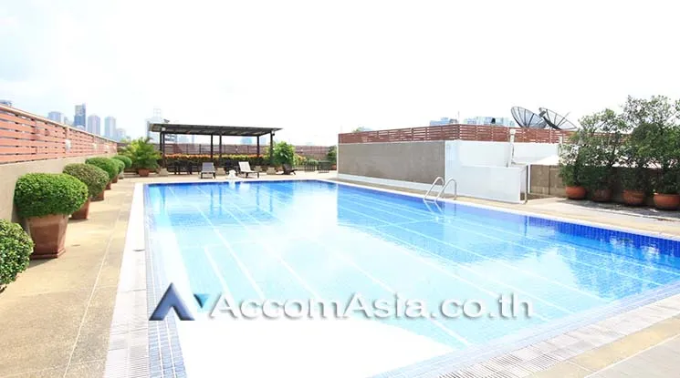  2 br Apartment For Rent in Sathorn ,Bangkok MRT Khlong Toei at Low rise Building AA30436