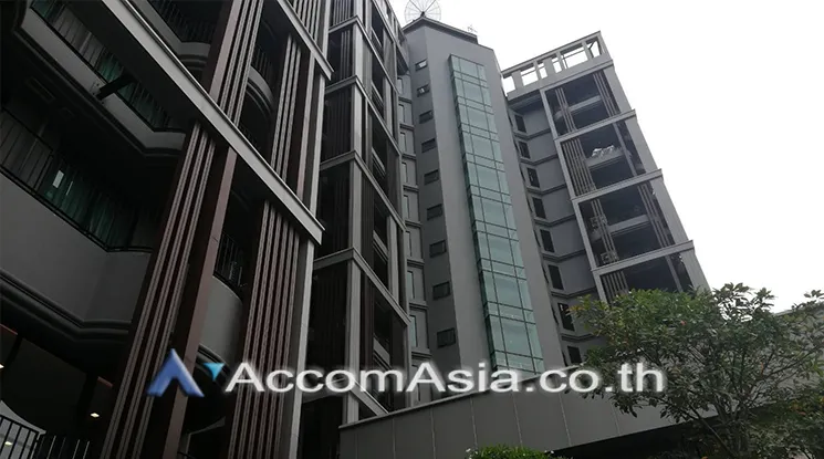  Retail / Showroom For Rent in Sukhumvit ,Bangkok BTS Ekkamai at Retail Space for RENT AA24755
