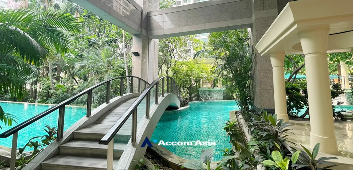  3 br Condominium For Rent in Ploenchit ,Bangkok BTS Chitlom at The Park Chidlom AA45597