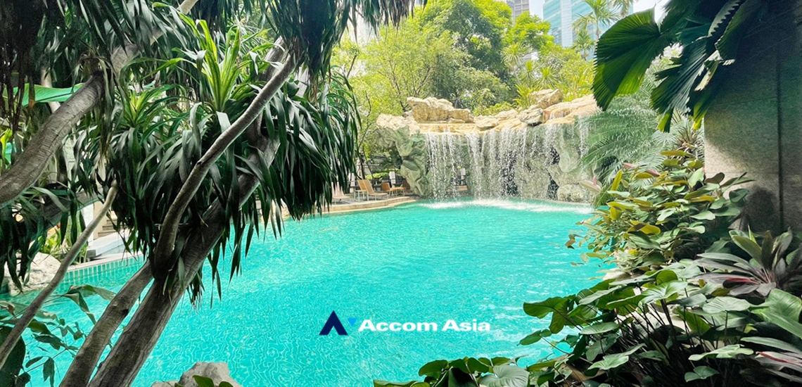  2 br Condominium For Rent in Ploenchit ,Bangkok BTS Chitlom at The Park Chidlom AA14381