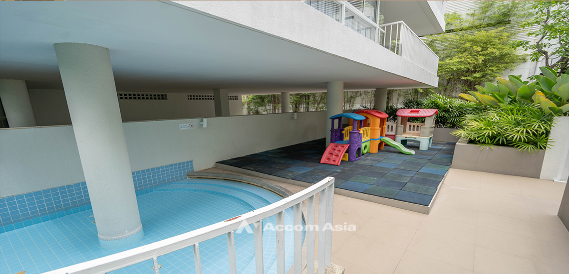  4 br Apartment For Rent in Sukhumvit ,Bangkok BTS Ekkamai at Ekkamai Family Apartment AA43735