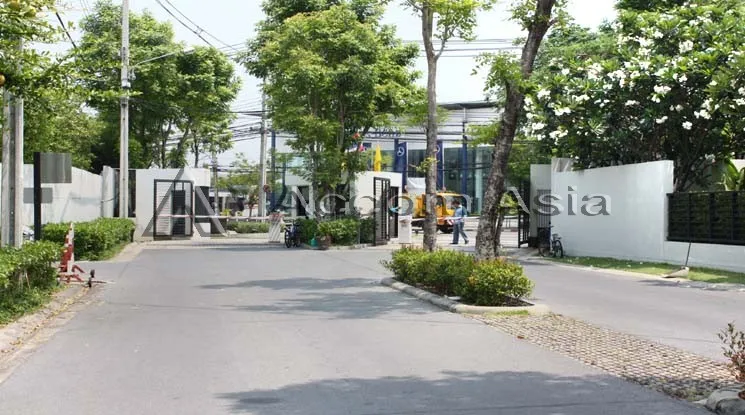  4 br House For Sale in  ,Bangkok  at Noble Thara Phatthanakan Village AA45146
