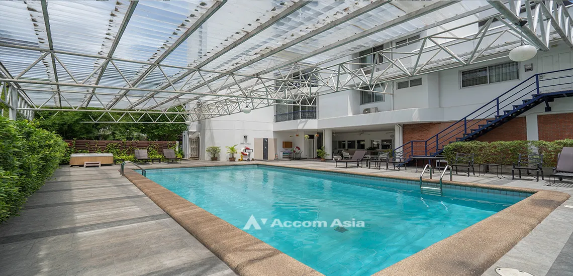  4 br Apartment For Rent in Ploenchit ,Bangkok BTS Ploenchit at Charming Style 1512369