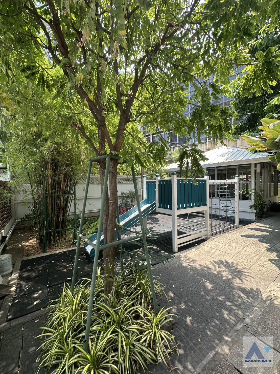  4 br Apartment For Rent in Ploenchit ,Bangkok BTS Ploenchit at Charming Style 1512369