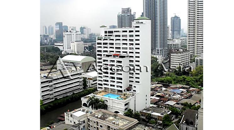  1 First Tower - Condominium - Sukhumvit - Bangkok / Accomasia
