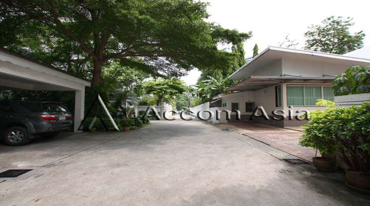 4 House in compound with common pool - House - Sukhumvit - Bangkok / Accomasia