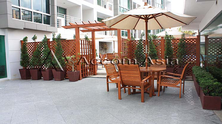  2 br Condominium For Sale in  ,Bangkok BTS Saphan-Kwai at Harmony Living Phaholyothin AA41314