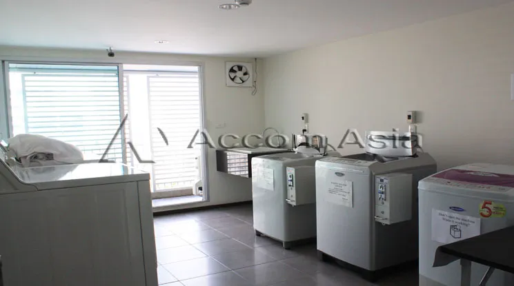  2 br Condominium For Rent in Silom ,Bangkok BTS Chong Nonsi at Service Apartment For Rent 1514359