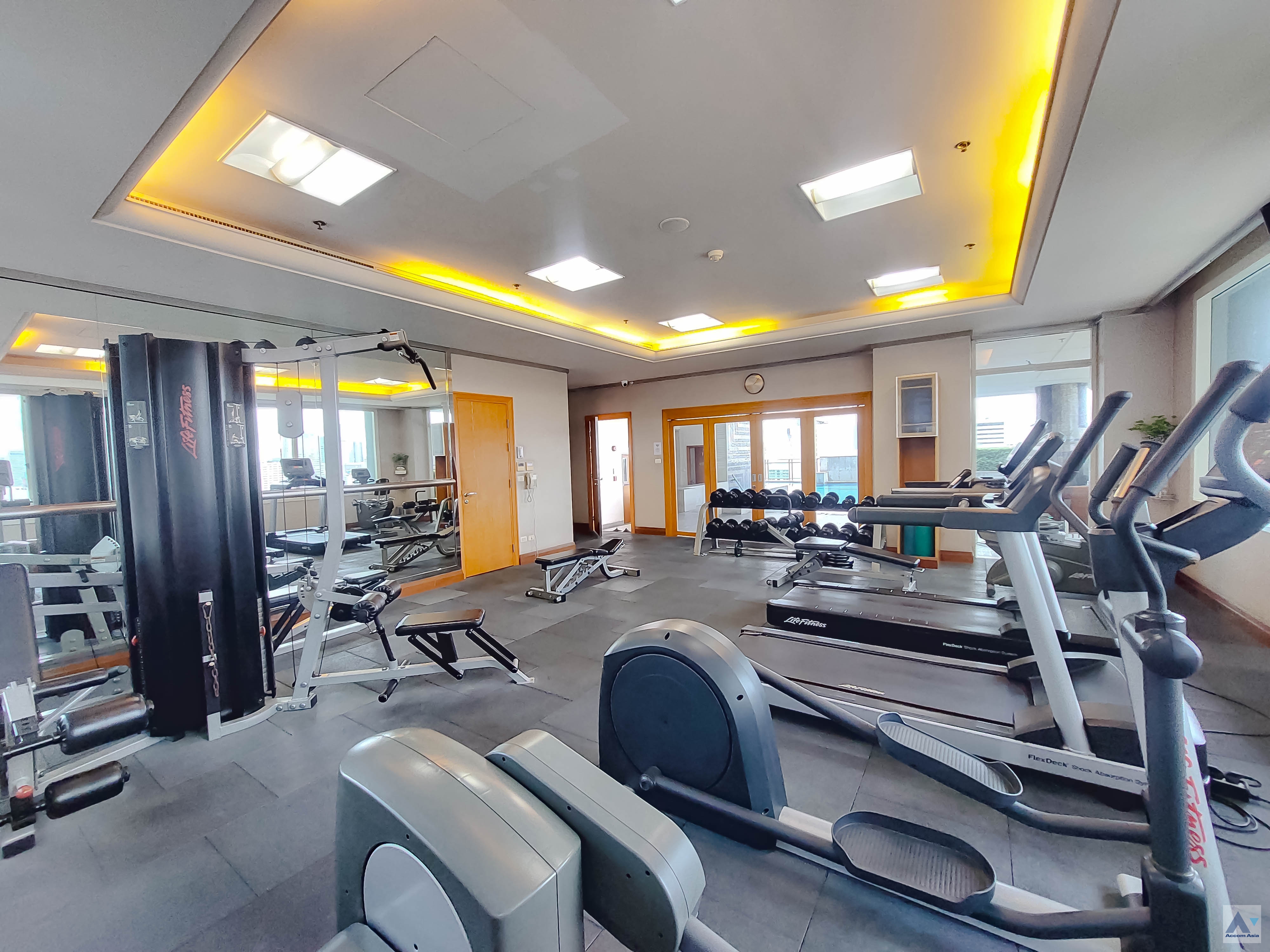  4 br Condominium For Rent in Ploenchit ,Bangkok BTS Ratchadamri at Baan Ratchadamri AA36540