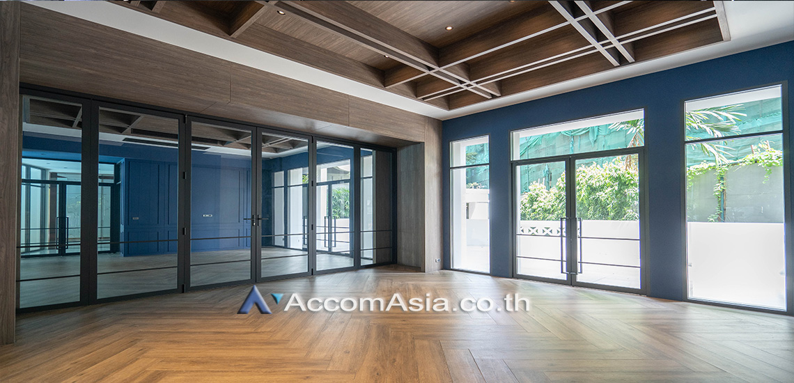  4 br Apartment For Rent in Sukhumvit ,Bangkok MRT Sukhumvit - BTS Asok at Newly renovated modern style living place AA14890