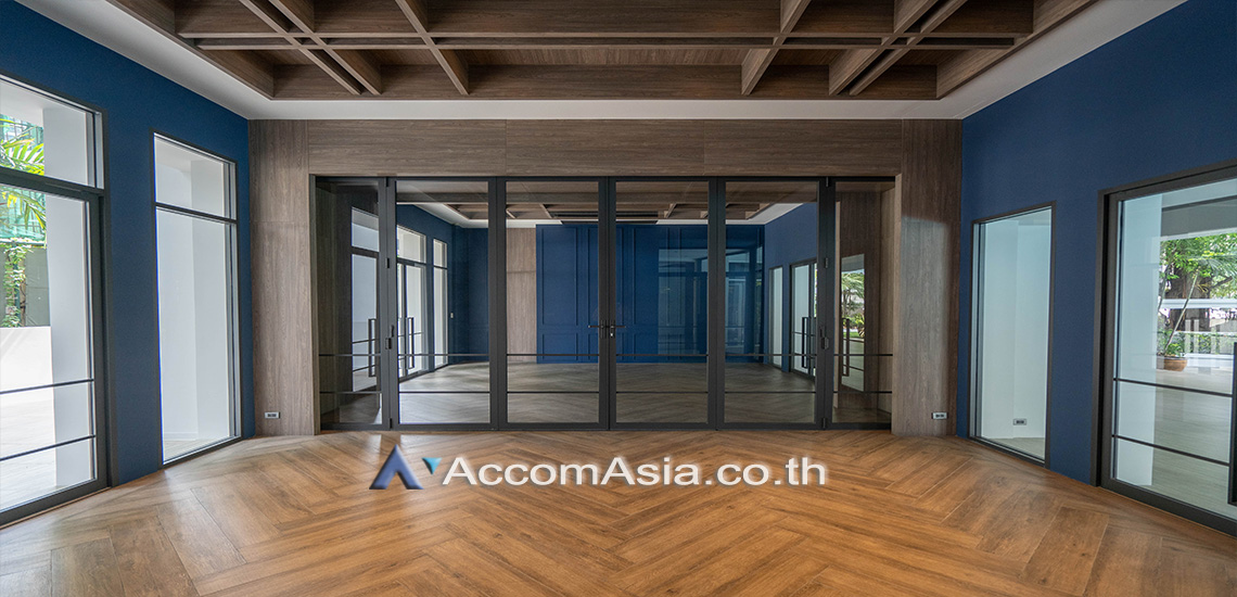  4 br Apartment For Rent in Sukhumvit ,Bangkok MRT Sukhumvit - BTS Asok at Newly renovated modern style living place AA10416