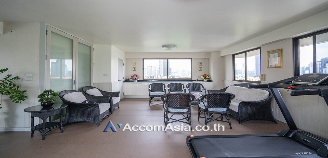  3 br Apartment for rent and sale in Sukhumvit ,Bangkok BTS Ekkamai at A peaceful location AA30211