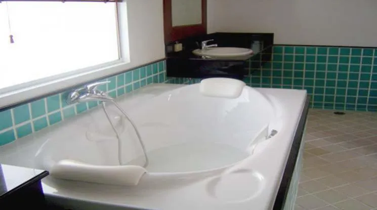  4 br Apartment For Rent in Bang Na ,Bangkok BTS Bang Na at Peaceful Bangna AA27695