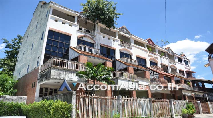  2 Moon Terrace Village - Townhouse - Sukhumvit - Bangkok / Accomasia
