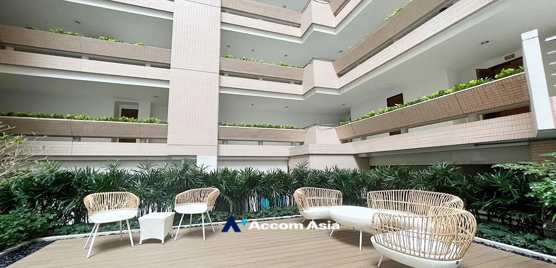  2 br Condominium for rent and sale in Ploenchit ,Bangkok BTS Ploenchit at Navin Court AA16101