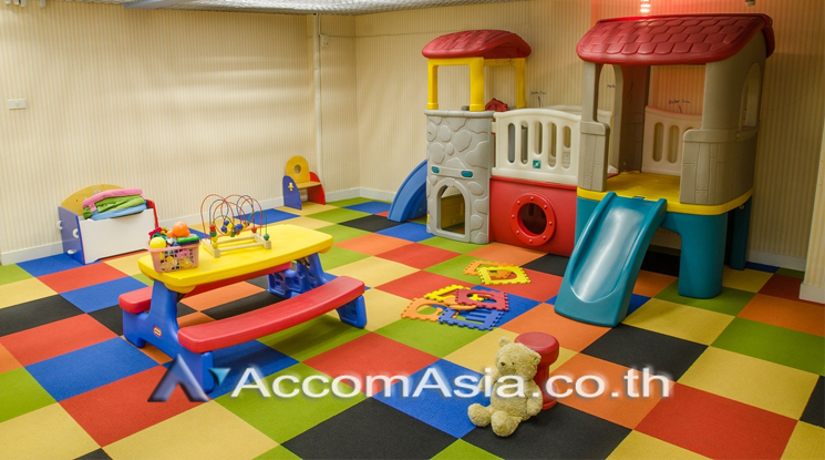  3 br Apartment For Rent in Ploenchit ,Bangkok BTS Ploenchit at Elegance and Traditional Luxury AA33450