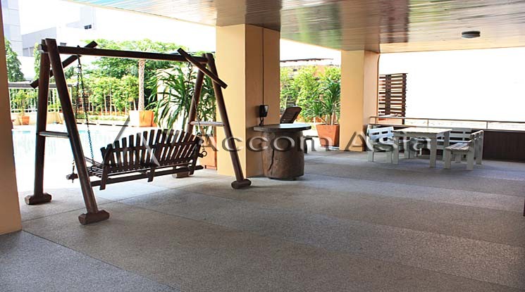  3 br Apartment For Rent in Phaholyothin ,Bangkok BTS Sanam Pao at Boutique Modern Decor AA10409