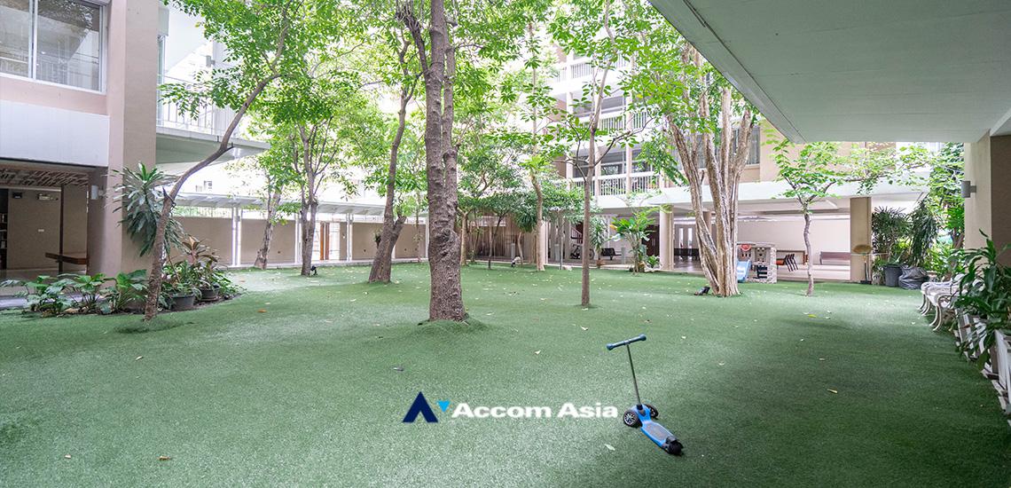  3 br Apartment for rent and sale in Sukhumvit ,Bangkok MRT Sukhumvit - BTS Asok at Easy to access BTS Skytrain AA40386