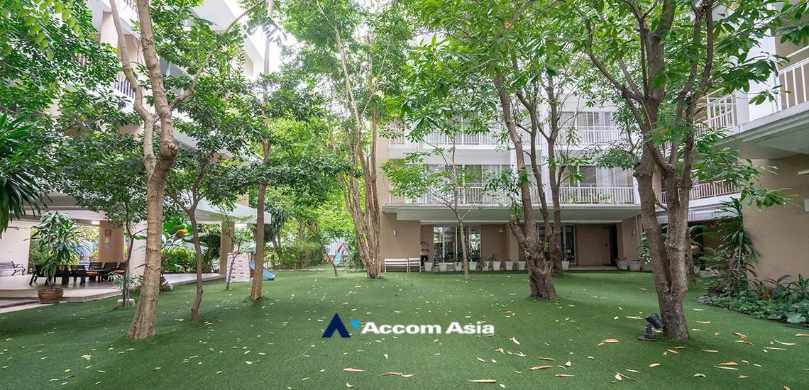  3 br Apartment for rent and sale in Sukhumvit ,Bangkok BTS Asok - MRT Sukhumvit at Easy to access BTS Skytrain 1513098