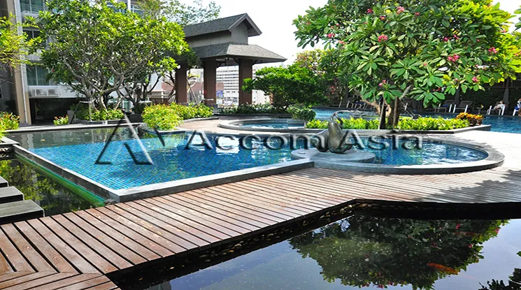  2 br Condominium For Sale in New Phetchaburi ,Bangkok MRT Phetchaburi at Circle Condominium AA34098