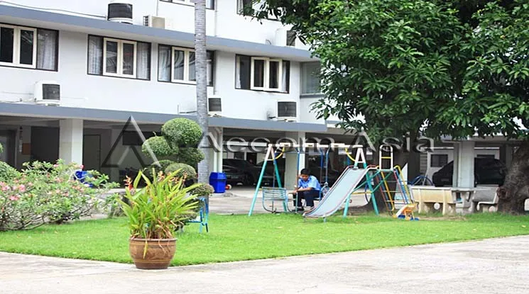  3 br Apartment For Rent in Sukhumvit ,Bangkok BTS Phrom Phong at Classic Elegance Residence 1413254
