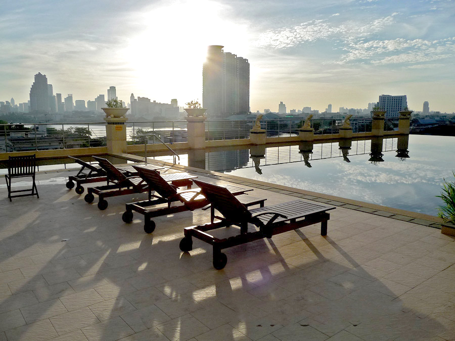  2 br Condominium For Rent in Charoen Nakhon ,Bangkok BTS Krung Thon Buri at Supalai River Place AA11972