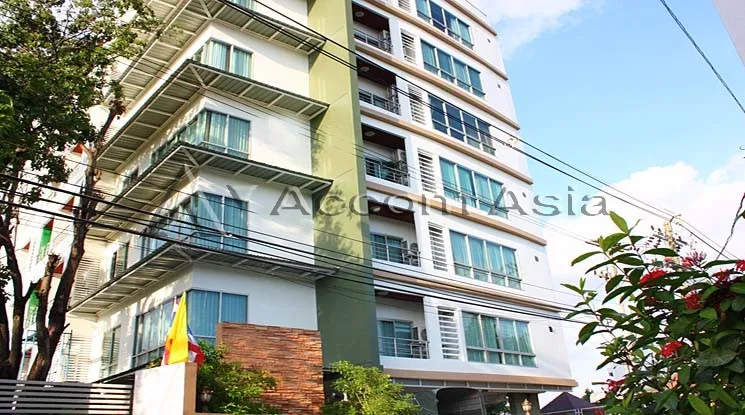  3 br Apartment For Rent in Sukhumvit ,Bangkok BTS Phra khanong at Modern Thai Decorated Style AA10894