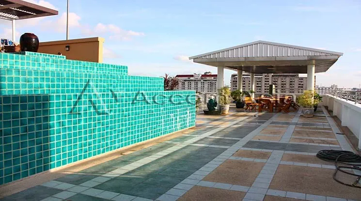  3 br Apartment For Rent in Sukhumvit ,Bangkok BTS Phra khanong at Modern Thai Decorated Style 13000506