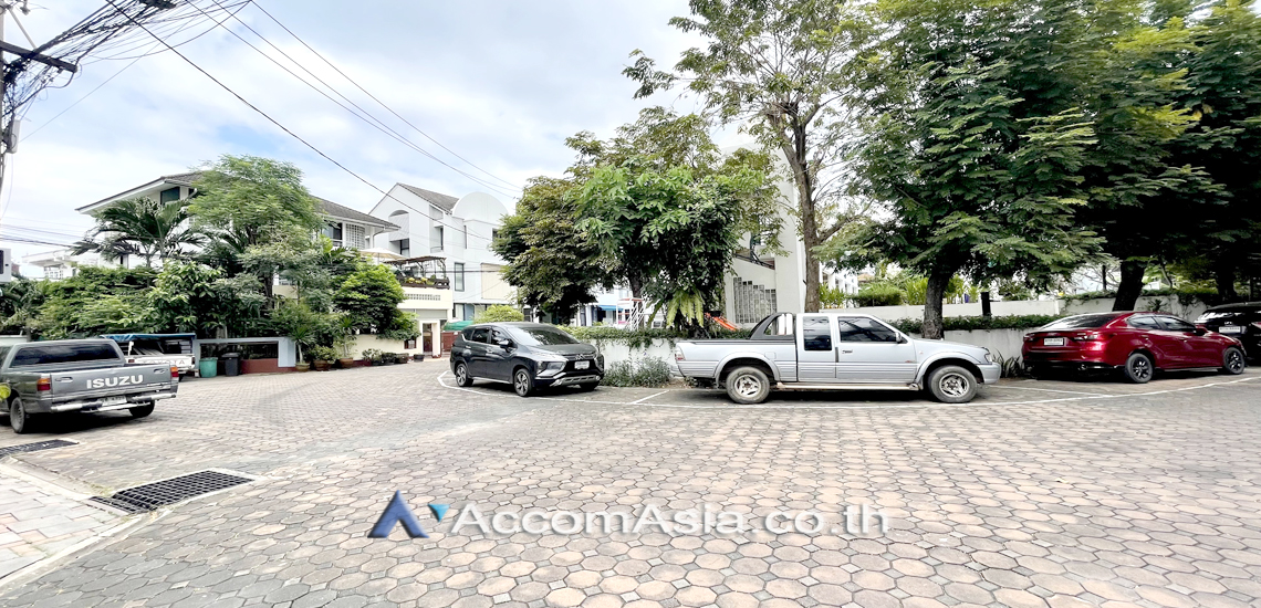  3 br House for rent and sale in Sukhumvit ,Bangkok BTS Phra khanong at Home Place Sukhumvit 71 AA21385