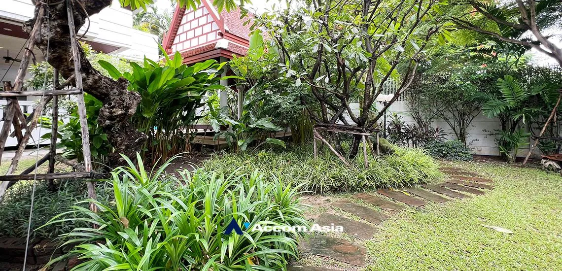  3 br Apartment For Rent in Sathorn ,Bangkok MRT Khlong Toei at Privacy One Unit per Floor 1414997