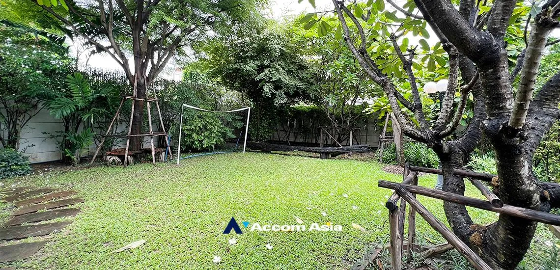  3 br Apartment For Rent in Sathorn ,Bangkok  at Privacy One Unit per Floor 1414995