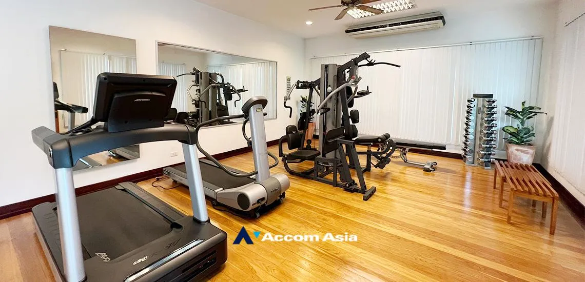  3 br Apartment For Rent in Sathorn ,Bangkok MRT Khlong Toei at Privacy One Unit per Floor 1414996