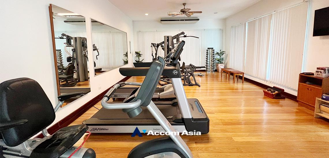  3 br Apartment For Rent in Sathorn ,Bangkok MRT Khlong Toei at Privacy One Unit per Floor 1414997