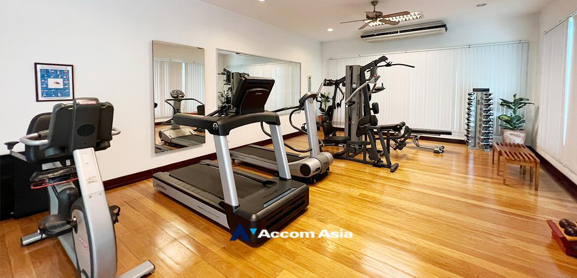  3 br Apartment For Rent in Sathorn ,Bangkok MRT Khlong Toei at Privacy One Unit per Floor 1414997