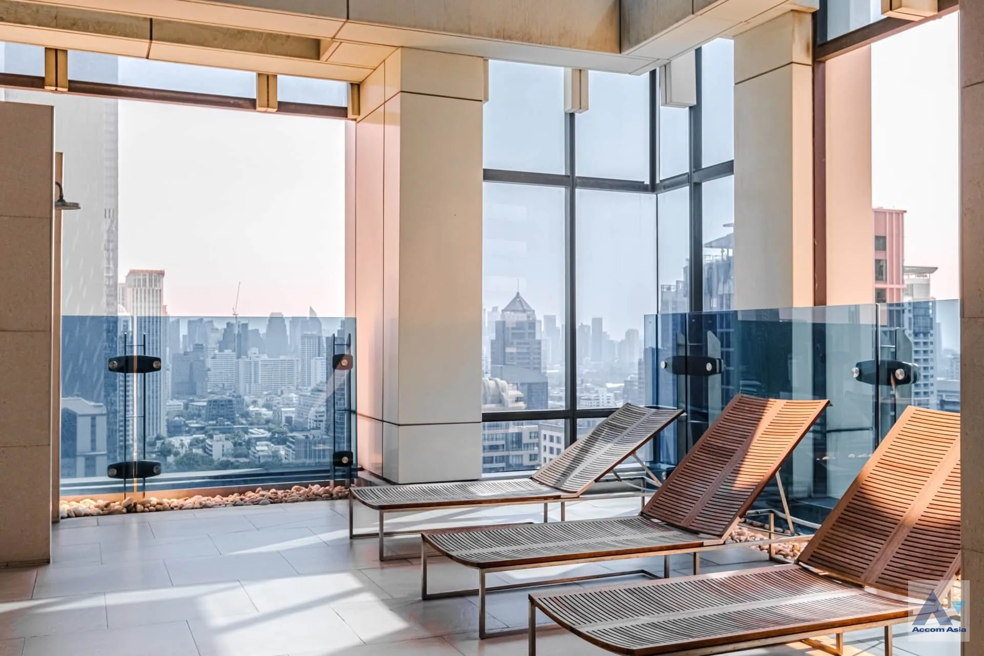  2 br Condominium for rent and sale in Ploenchit ,Bangkok BTS Chitlom at Royal Maneeya Executive Residence AA30439