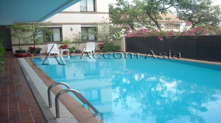  2 br Apartment For Rent in Phaholyothin ,Bangkok BTS Ari at Homely Atmosphere - Low Rise AA19410