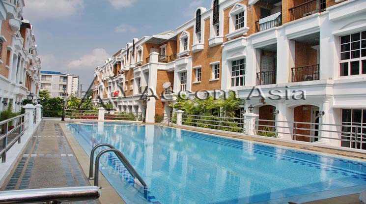  3 Townhouse in Compound - Townhouse - Phahonyothin - Bangkok / Accomasia
