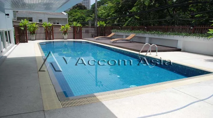  3 br Condominium For Rent in Ploenchit ,Bangkok BTS Chitlom at Tonson Court AA30021