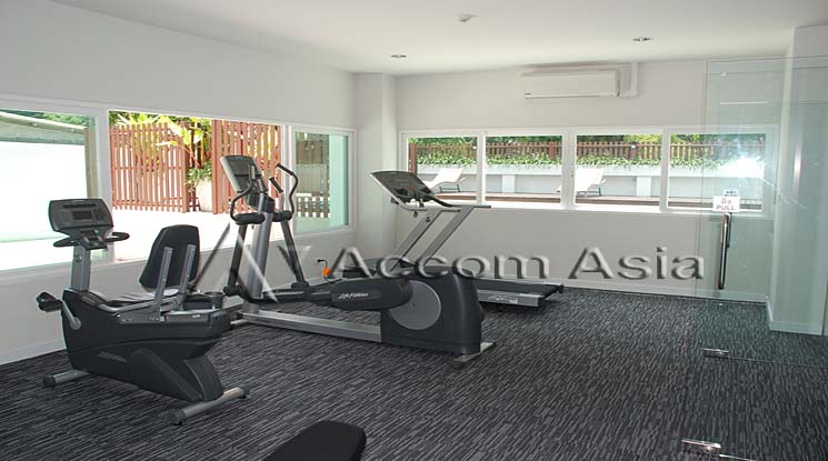  3 br Condominium for rent and sale in Ploenchit ,Bangkok BTS Chitlom at Tonson Court AA30021