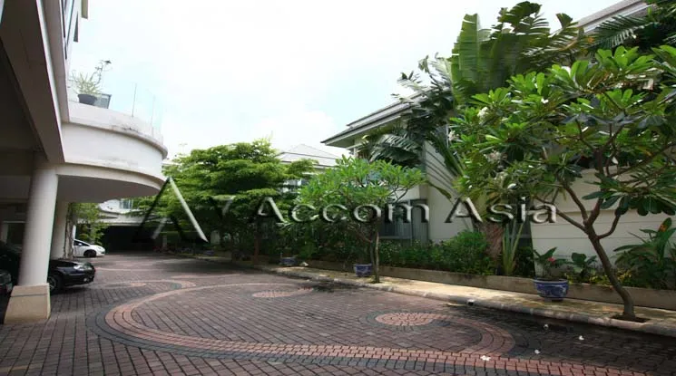  4 br House For Rent in New Phetchaburi ,Bangkok  at Homely atmosphere Compound 50049