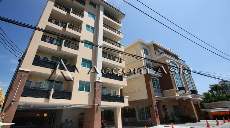  1 br Apartment For Rent in Sukhumvit ,Bangkok BTS Ekkamai at High quality of living 1417236