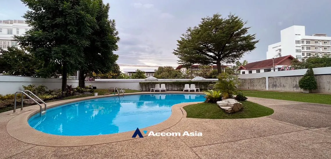  2 br Apartment For Rent in Sukhumvit ,Bangkok BTS Phra khanong at Stylish Low Rise Residence AA10208